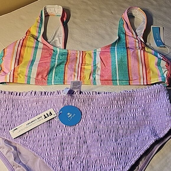 Cupshe Other - Cupshe stripped bikini top with smocked bottoms size XL